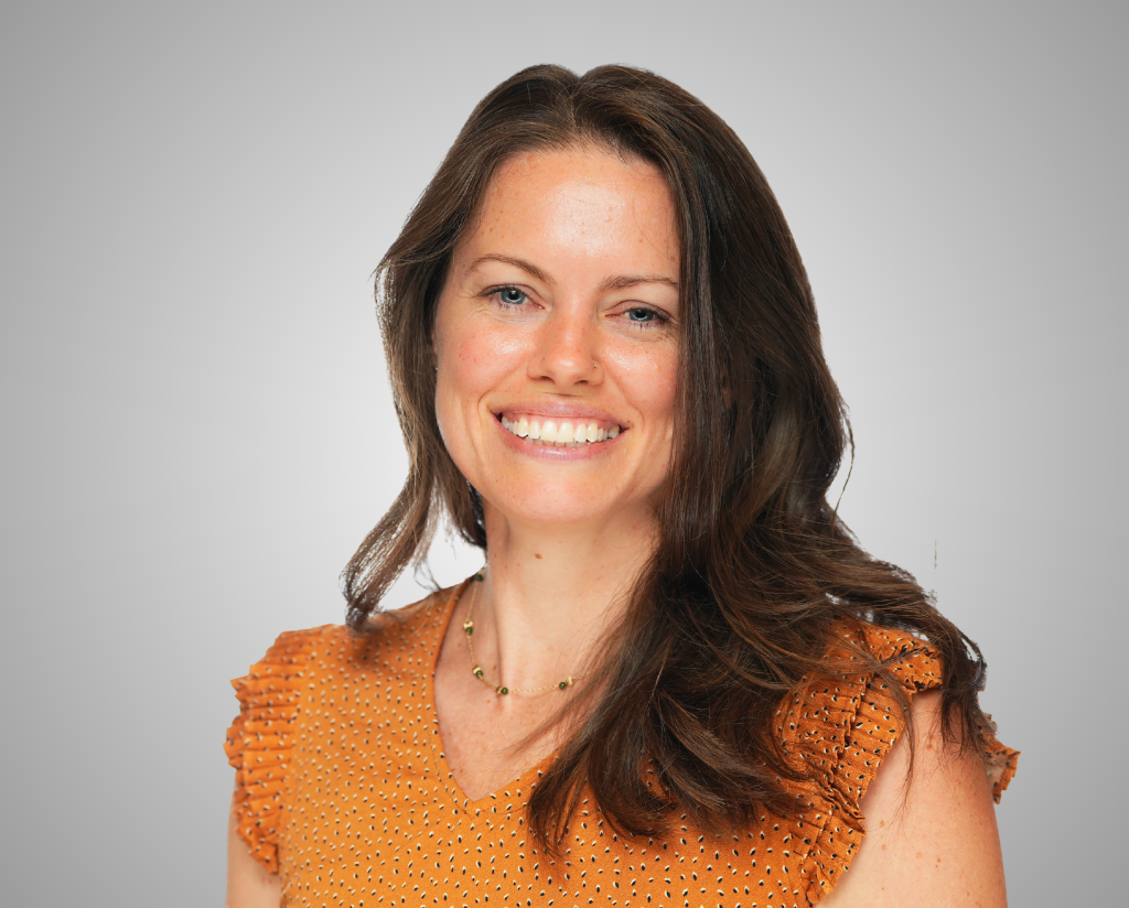 Briana Bowden, NP Photo of Nurse Practitioner Briana Bowden, who specializes in Adjunctive Cancer Care, Hormone Evaluation, Thyroid/Adrenal Evaluation, and Gut Health at Leading Edge Clinic